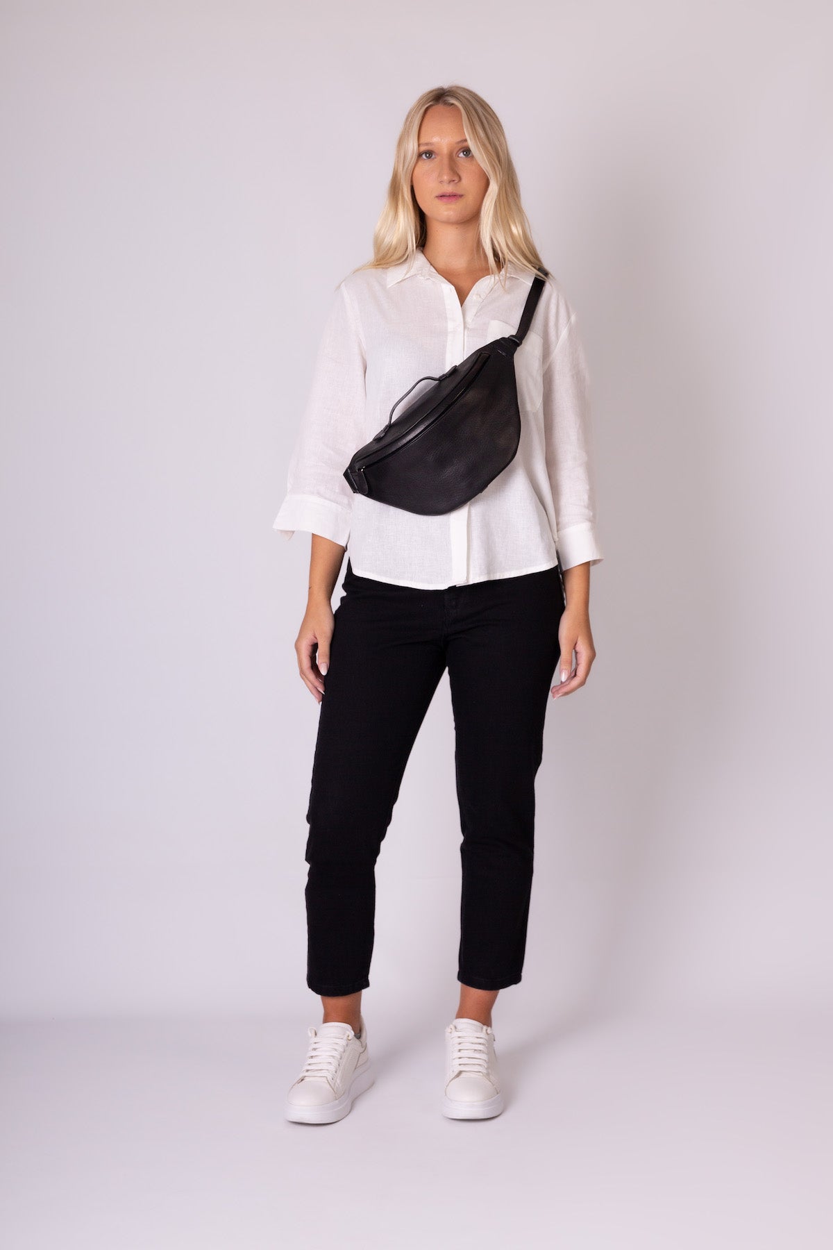 Noah Sling Bag Black