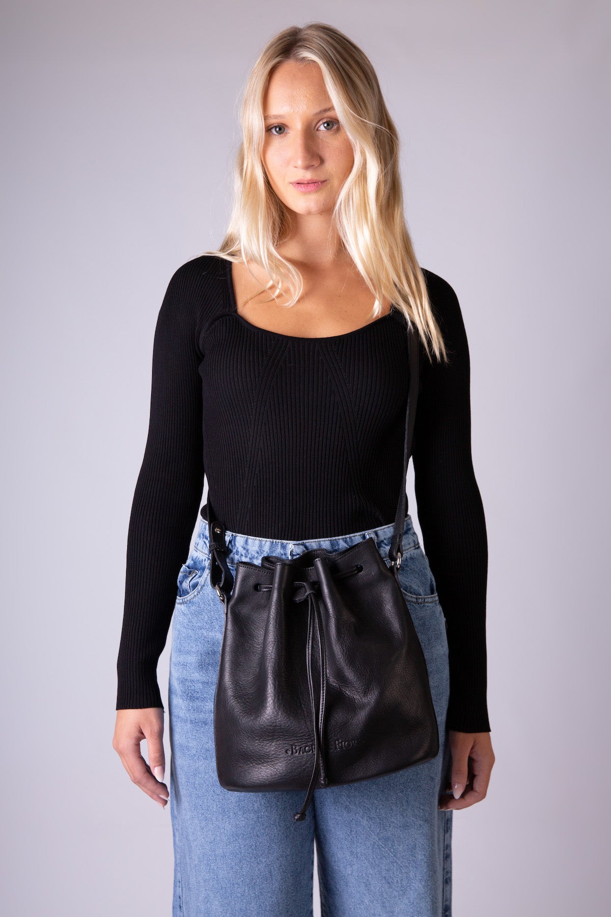 Roberta Bucket Bag Black