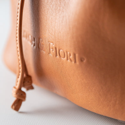 Roberta Bucket Bag Tawny